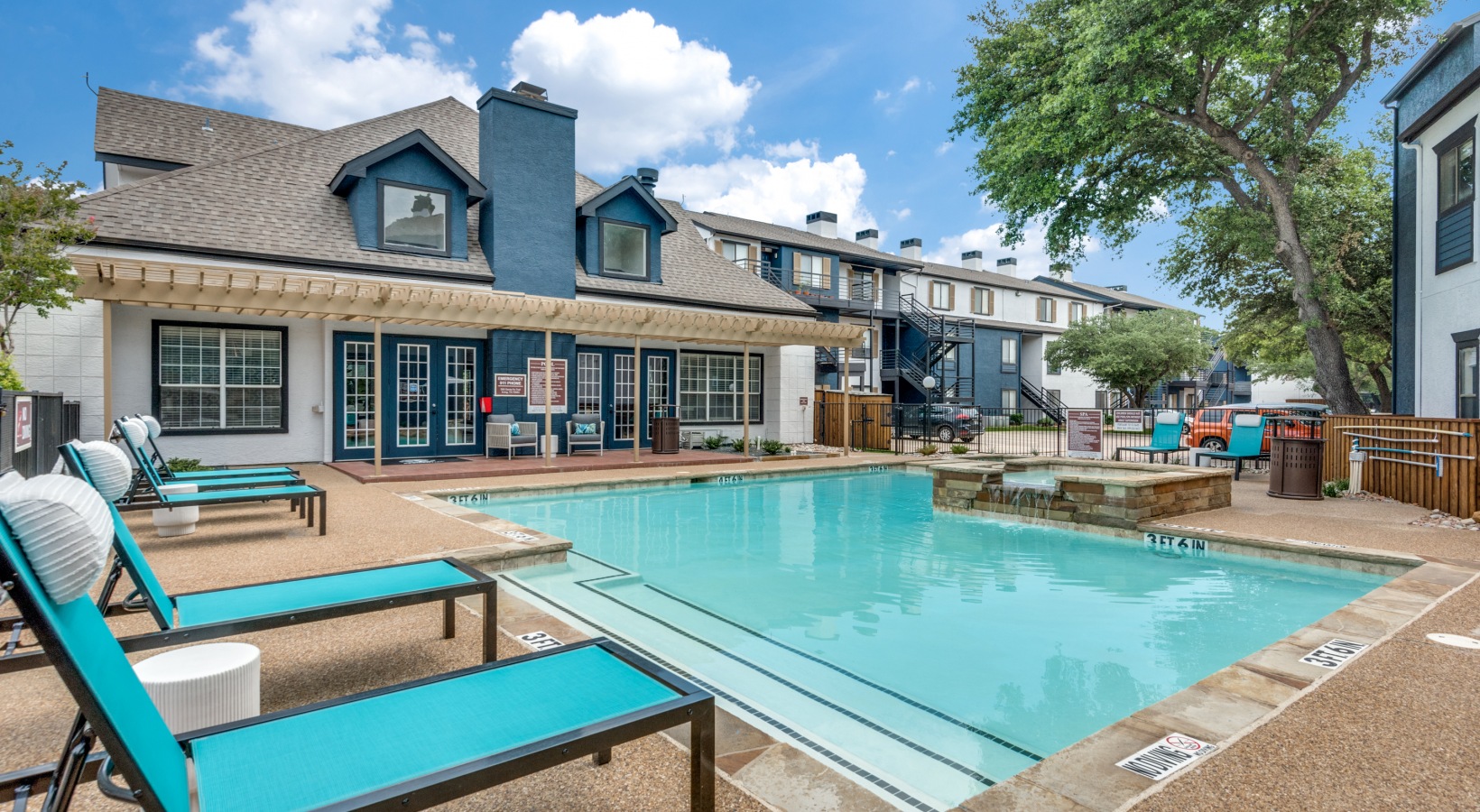 the pool at The Grant Valley Ranch